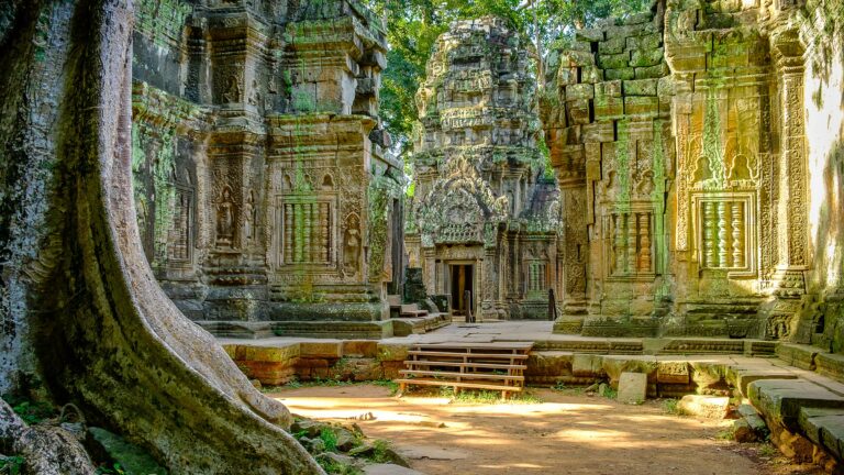 ANGKOR WAT 2 shutterstock_1163637748