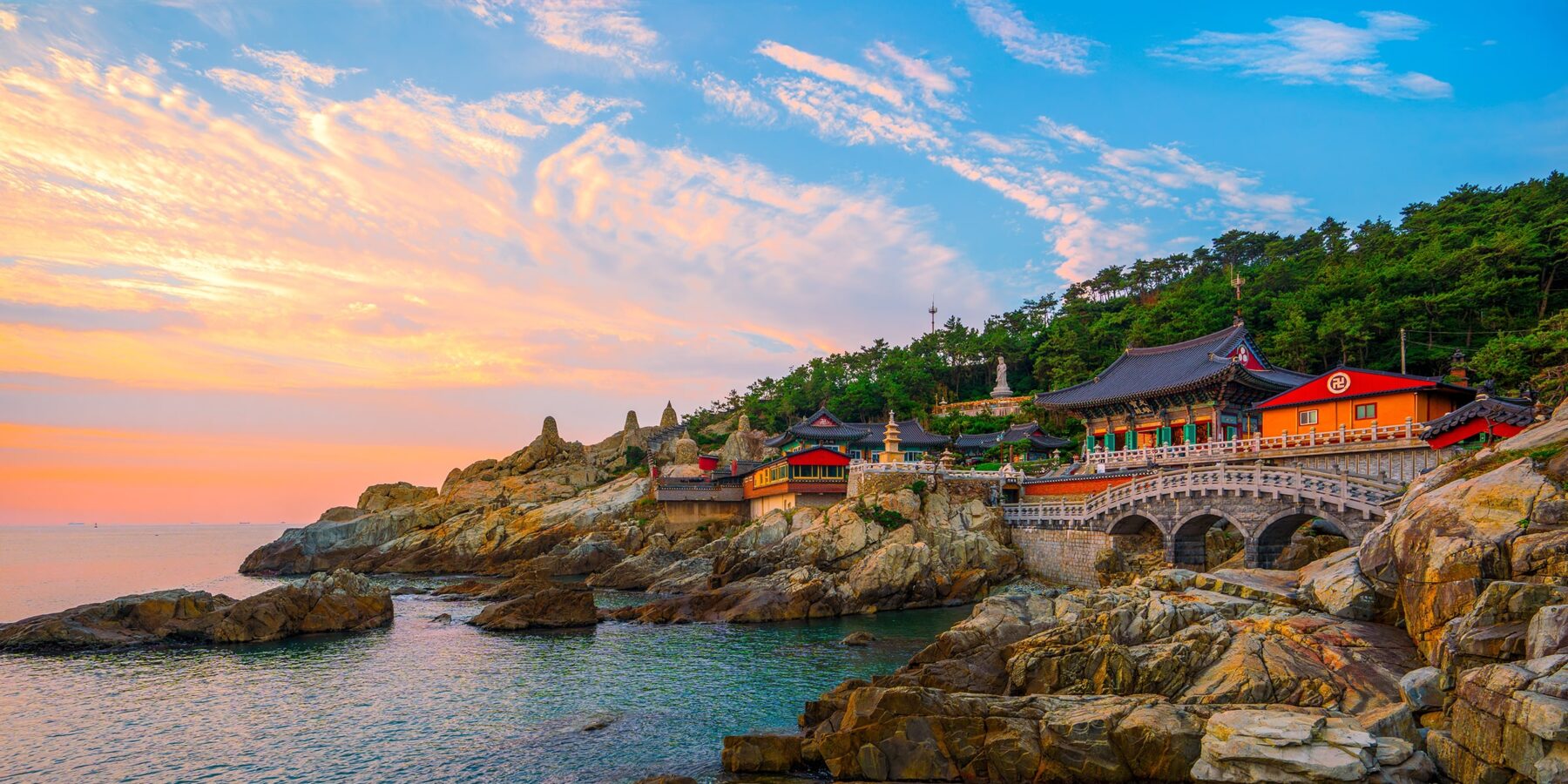 BUSAN shutterstock_2523147307