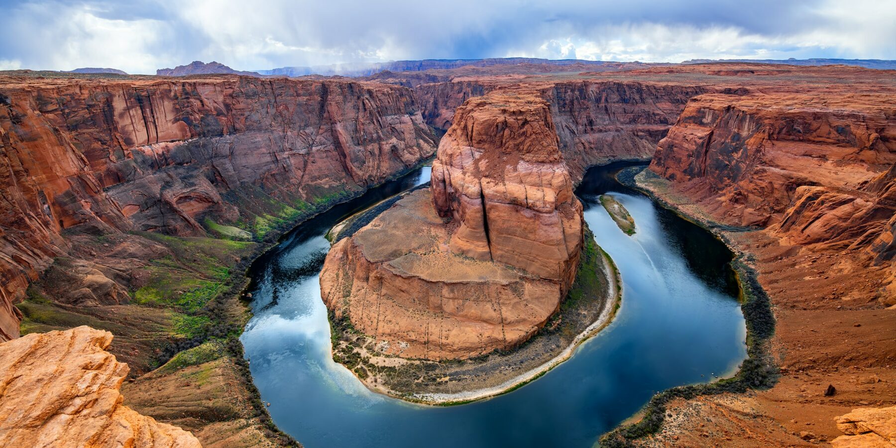 GRAND CANYON 2 shutterstock_2448180763