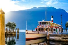 LAKE STEAMER shutterstock_2241814769