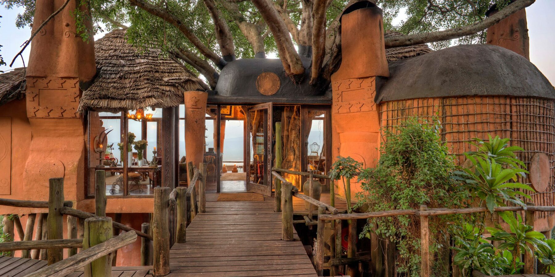 media_zjtowtwf_tanzania-ngorongoro-crater-lodge-guest-area-arrival-collections-3000w