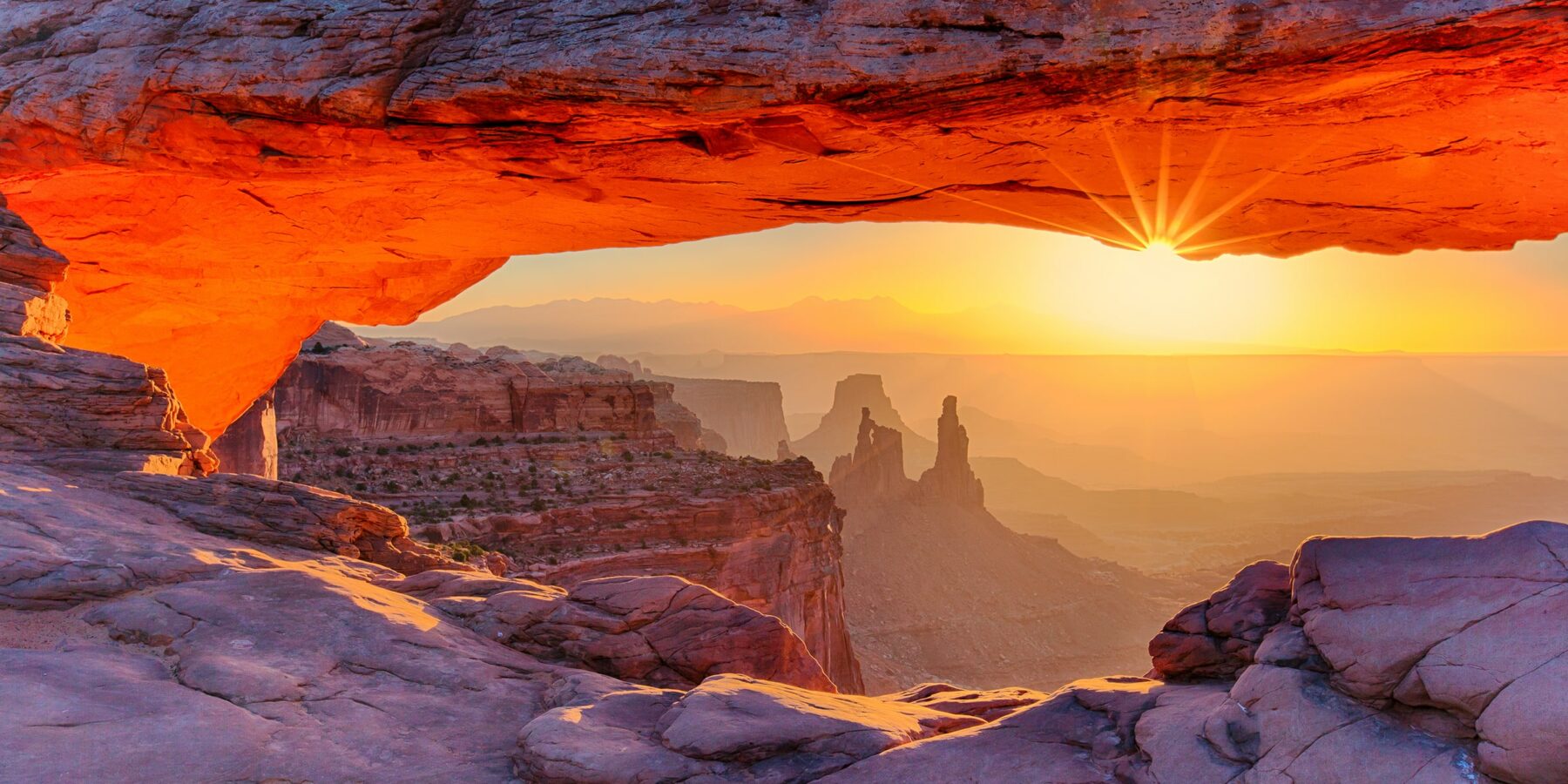 MESA ARCH shutterstock_1080419708