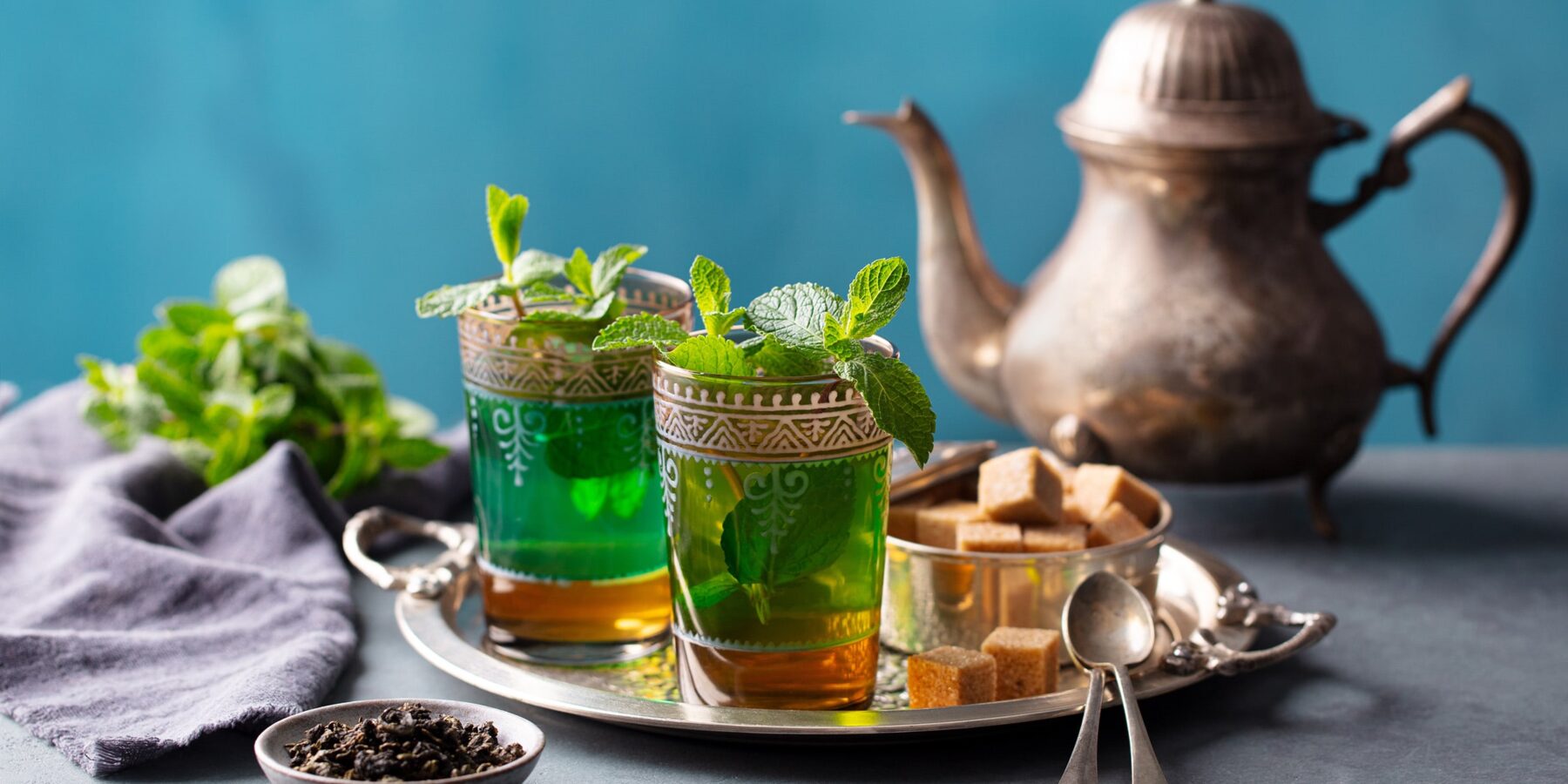MINT TEA shutterstock_2156734753