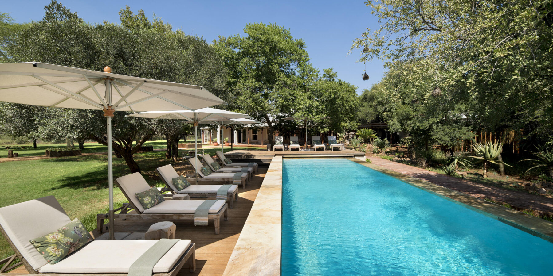 Morukuru Farm House private pool