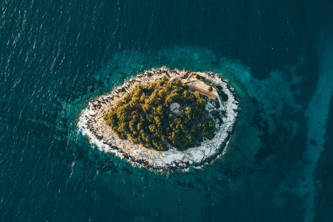 oliver-sjostrom-hFHXlAmRwzM-unsplash