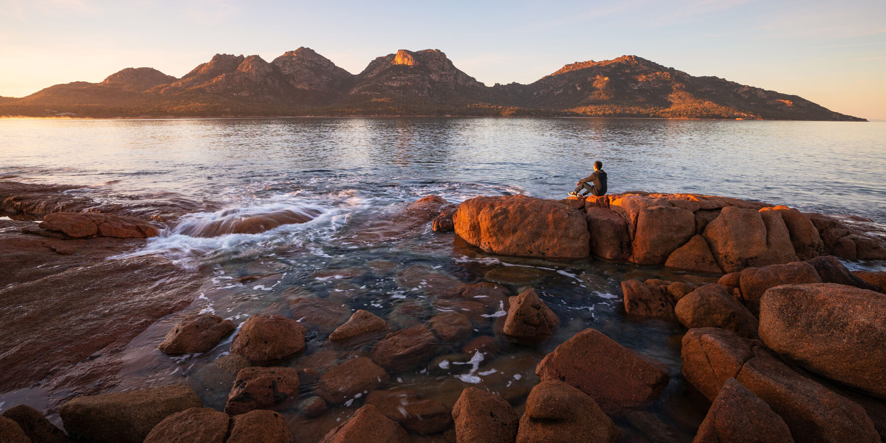 Tasmania Freycinet image 2 credit Tourism Australia