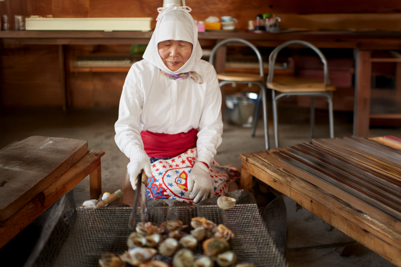 Ama Diver Cooking